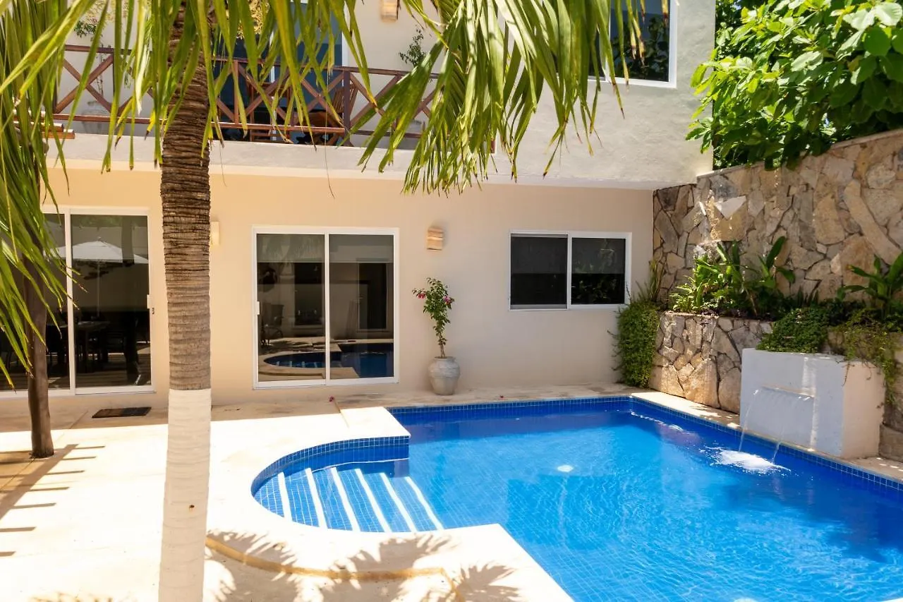 Casa Kuka - Isla Mujeres Hotel 0*,