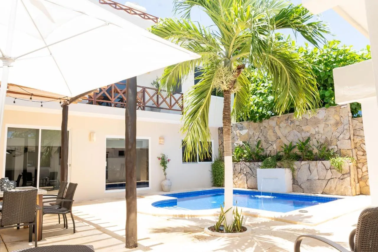Casa Kuka - Isla Mujeres Hotel 0*,  Mexico