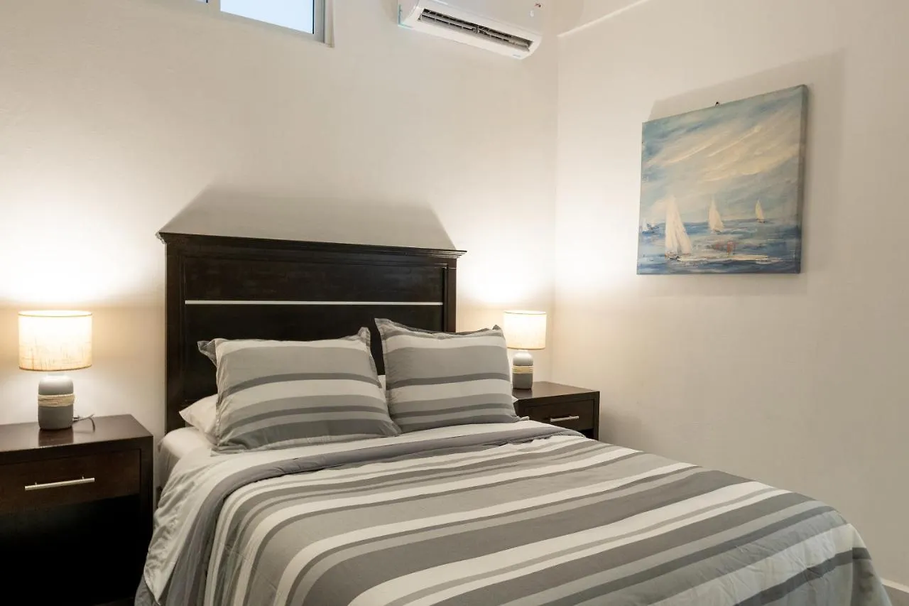Casa Kuka - Isla Mujeres Hotel Guest house