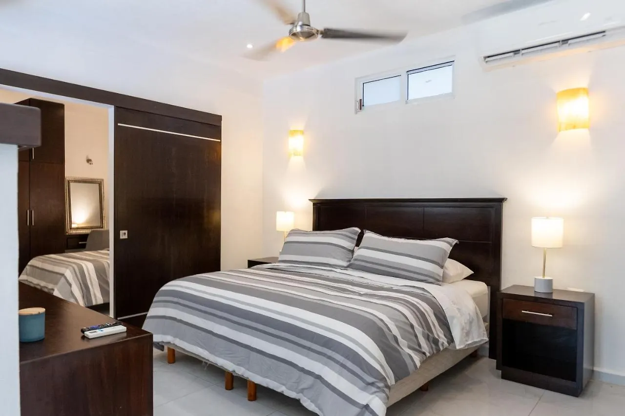 Casa Kuka - Isla Mujeres Hotel Guest house